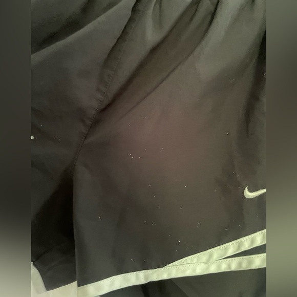 Nike women’s running shorts - Picture 4 of 8